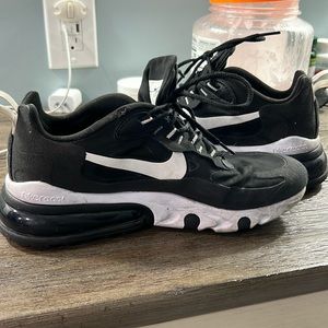 Nike air 270 React women’s size 9